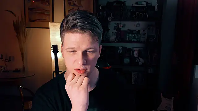 Snapshot of Breston_Sweet chatting on February 12, 2025, 7:45 pm Breston Sweet online show from February 12, 2025, 7:45 pm