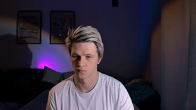 Snapshot of Breston_Sweet chatting on September 14, 2025, 7:02 pm Breston Sweet online show from September 14, 2025, 7:02 pm