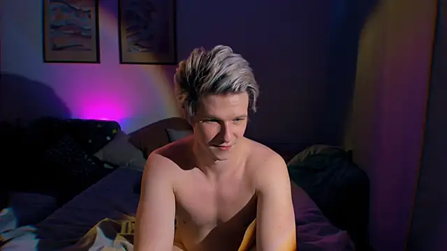 Snapshot of Breston_Sweet chatting on September 19, 2025, 7:47 pm Breston Sweet online show from September 19, 2025, 7:47 pm