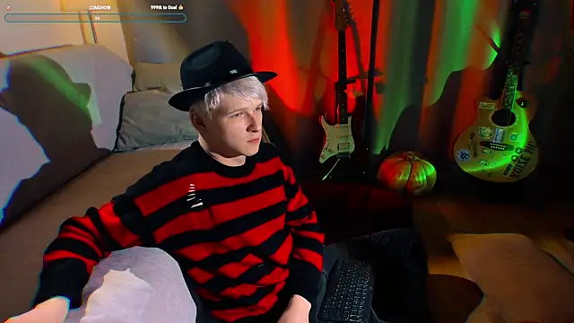 Snapshot of Breston_Sweet chatting on October 31, 2025, 7:48 pm Breston Sweet online show from October 31, 2025, 7:48 pm