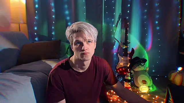 Snapshot of Breston_Sweet chatting on December 15, 2025, 2:10 pm Breston Sweet online show from December 15, 2025, 2:10 pm