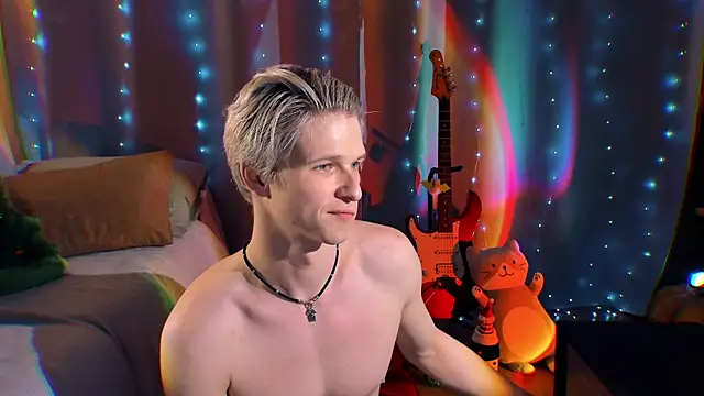 Breston Sweet online show from December 18, 2025, 6:36 pm