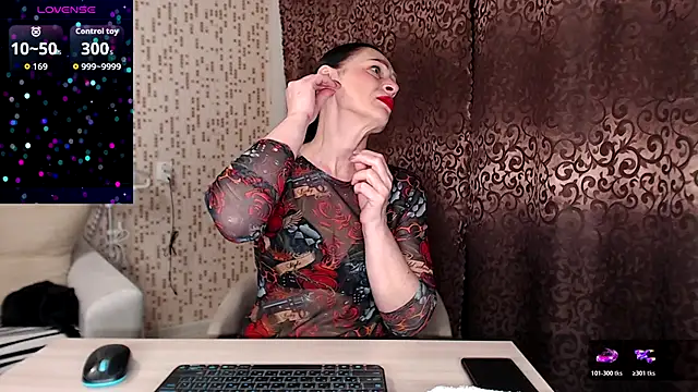 Snapshot of BelovedLady chatting on December 21, 2025, 5:14 am BelovedLady online show from December 21, 2025, 5:14 am