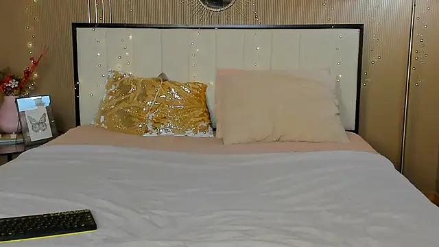 Snapshot of mailymilf chatting on November 23, 2025, 12:05 pm mailymilf online show from November 23, 2025, 12:05 pm