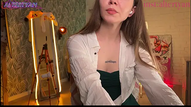 Snapshot of altertyan chatting on April 8, 2026, 9:04 pm altertyan online show from April 8, 2026, 9:04 pm