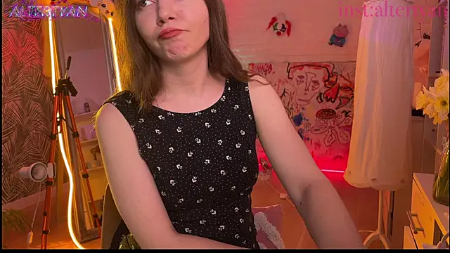 Snapshot of altertyan chatting on April 14, 2026, 7:31 pm altertyan online show from April 14, 2026, 7:31 pm