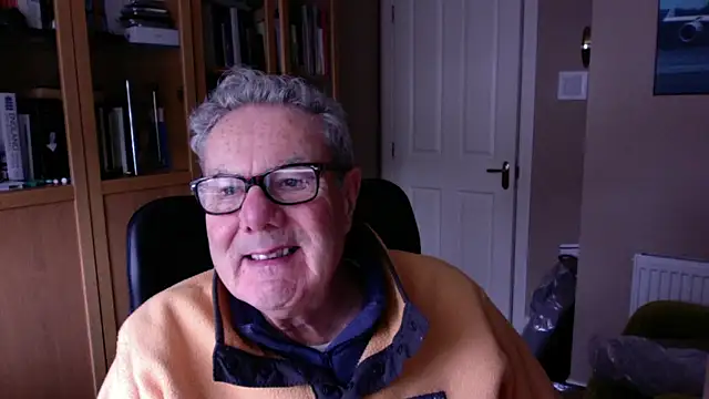 Snapshot of Oldpistolpete chatting on January 7, 2026, 11:01 am Oldpistolpete online show from January 7, 2026, 11:01 am