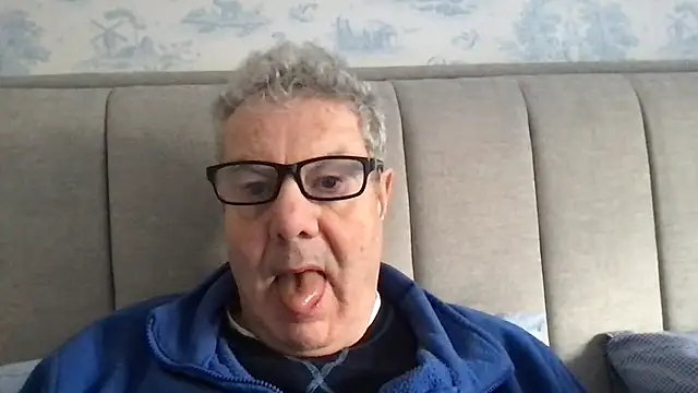 Snapshot of Oldpistolpete chatting on January 12, 2026, 9:25 am Oldpistolpete online show from January 12, 2026, 9:25 am