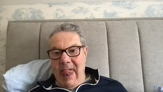 Snapshot of Oldpistolpete chatting on February 12, 2026, 10:32 am Oldpistolpete online show from February 12, 2026, 10:32 am