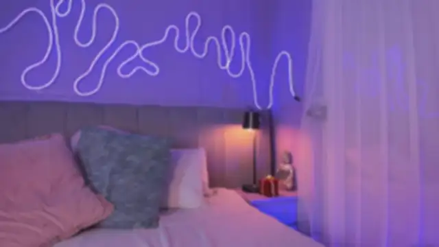 Sofly s online show from November 28, 2025, 12:19 pm