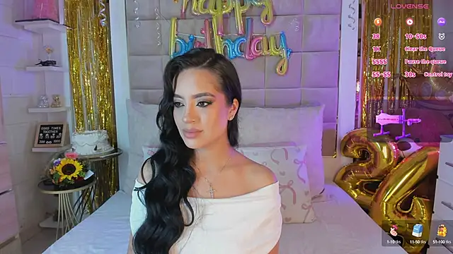 Snapshot of Victoria_adaams chatting on March 7, 2025, 6:33 pm Victoria adaams online show from March 7, 2025, 6:33 pm