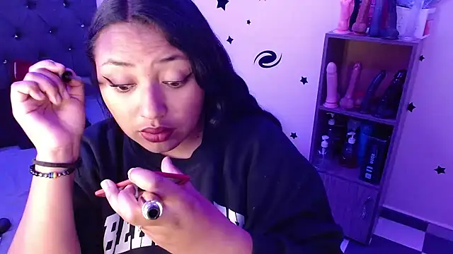 tatiana wd online show from December 17, 2024, 2:33 am