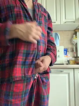 GHsveter online show from November 18, 2025, 8:08 am