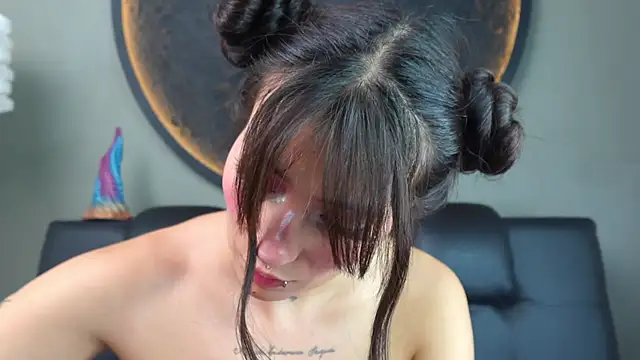 miss sharlotte18 online show from March 20, 2026, 6:13 pm