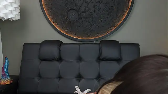 miss vaiolette online show from November 3, 2025, 11:11 am