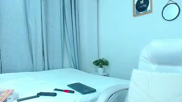 annylouis online show from January 28, 2025, 8:14 am