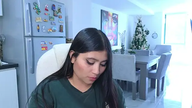 annylouis online show from November 16, 2025, 7:41 pm