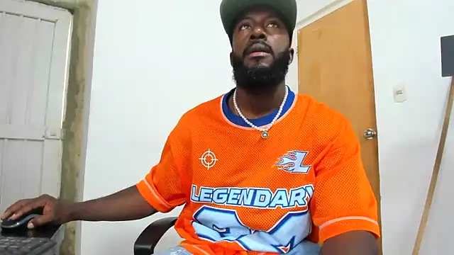 Snapshot of DaleHamilton chatting on December 3, 2024, 4:06 pm DaleHamilton online show from December 3, 2024, 4:06 pm