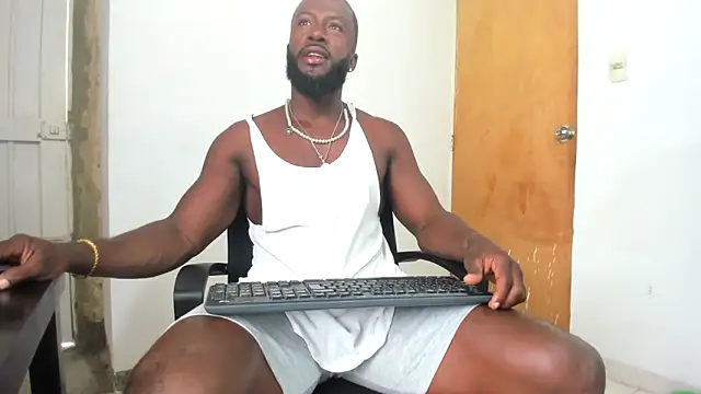 Snapshot of DaleHamilton chatting on December 26, 2024, 2:59 pm DaleHamilton online show from December 26, 2024, 2:59 pm