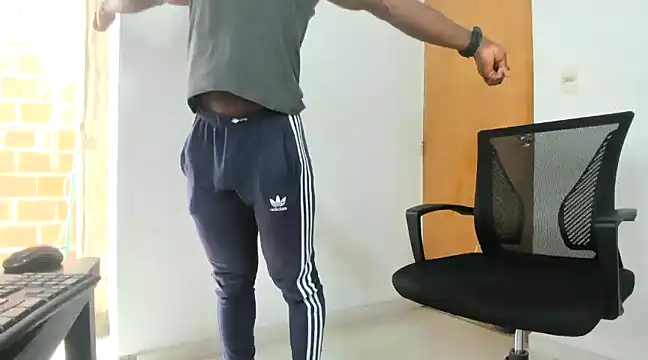 Snapshot of DaleHamilton chatting on December 30, 2024, 2:30 pm DaleHamilton online show from December 30, 2024, 2:30 pm