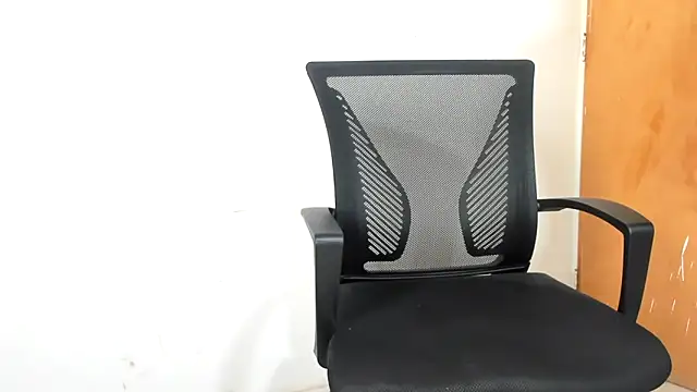 Snapshot of DaleHamilton chatting on March 8, 2025, 4:28 pm DaleHamilton online show from March 8, 2025, 4:28 pm