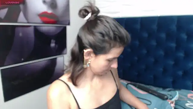 Snapshot of Eva-Williams chatting on January 23, 2025, 6:14 pm Eva-Williams online show from January 23, 2025, 6:14 pm