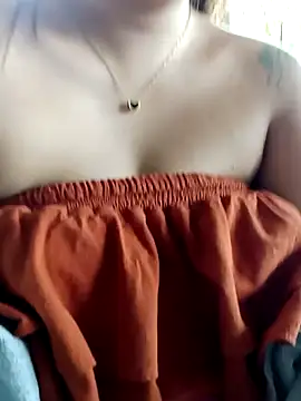 Snapshot of wetpussy1984xxx chatting on February 7, 2025, 1:36 am wetpussy1984xxx online show from February 7, 2025, 1:36 am