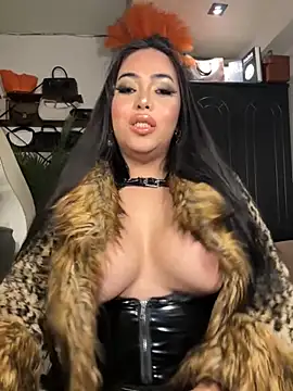 BigDominaMia online show from November 16, 2025, 6:13 pm