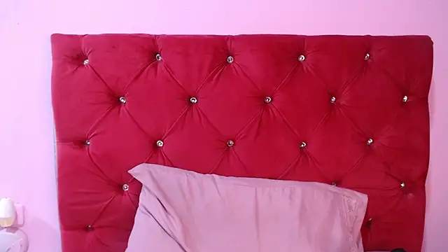 Evasummer1 online show from November 22, 2025, 4:33 am