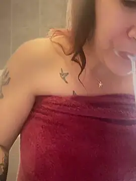 callmelouve online show from February 27, 2025, 1:38 pm