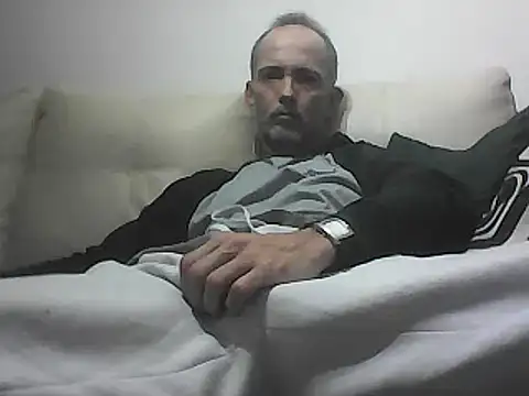 Snapshot of latinx44 chatting on March 19, 2025, 5:52 am latinx44 online show from March 19, 2025, 5:52 am