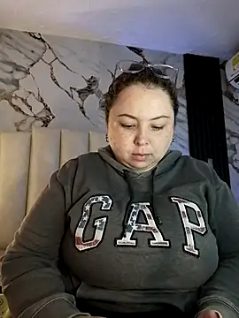 mollieblue69 online show from November 21, 2025, 12:59 pm