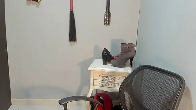 Snapshot of sandyquinnxx chatting on April 10, 2026, 5:17 pm sandyquinnxx online show from April 10, 2026, 5:17 pm