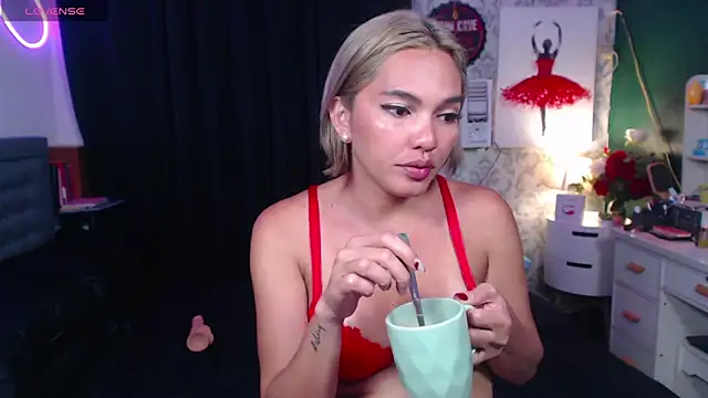 Pretty Cassie69 online show from December 2, 2024, 12:18 pm