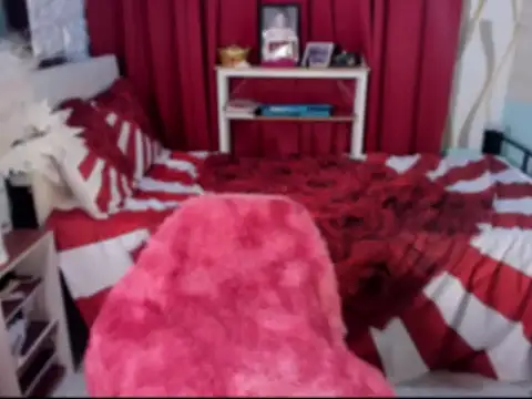 Laura yourhottestbabe123 online show from March 19, 2025, 1:21 am