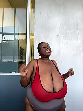 Snapshot of Biggblackboobs chatting on November 20, 2025, 4:29 pm Biggblackboobs online show from November 20, 2025, 4:29 pm