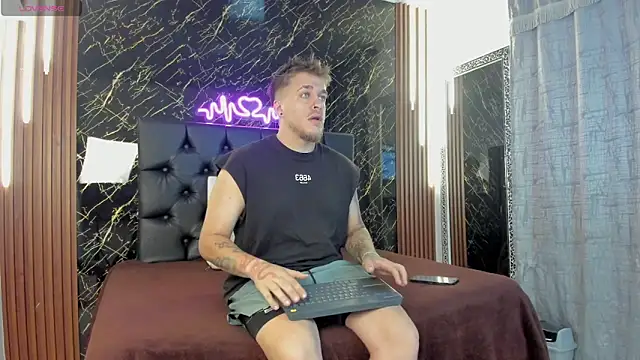 Snapshot of keane_lee chatting on November 28, 2025, 12:41 pm keane lee online show from November 28, 2025, 12:41 pm