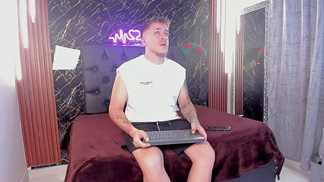 Snapshot of keane_lee chatting on December 2, 2025, 12:54 pm keane lee online show from December 2, 2025, 12:54 pm