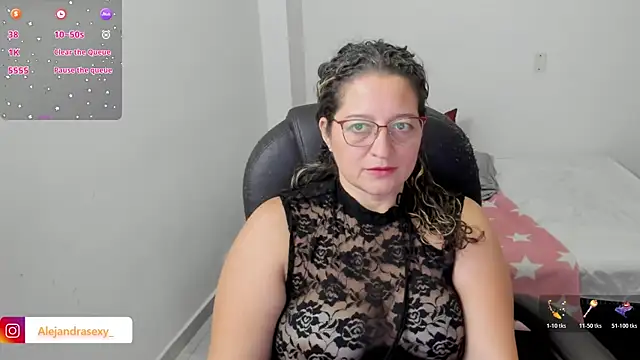 alejandra milf  online show from May 22, 2026, 9:20 pm