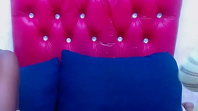 Snapshot of XSCARLETQUEENXX chatting on February 5, 2026, 4:50 am XSCARLETQUEENXX online show from February 5, 2026, 4:50 am