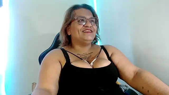 NAILAH SANZ online show from September 21, 2025, 5:03 pm