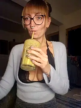 MissMialicious online show from January 9, 2025, 3:44 pm