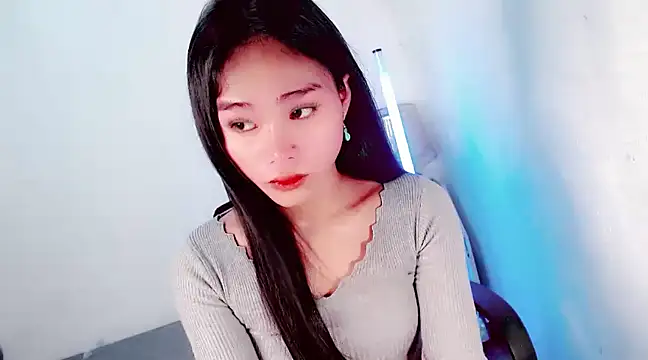 amomentoflust69 online show from December 2, 2024, 7:14 am