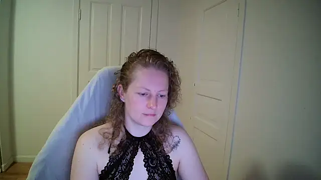 Girlnina-1995 online show from March 25, 2026, 8:20 am