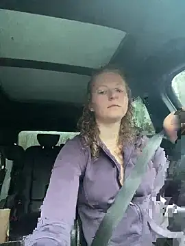 Girlnina-1995 online show from March 26, 2026, 5:24 am