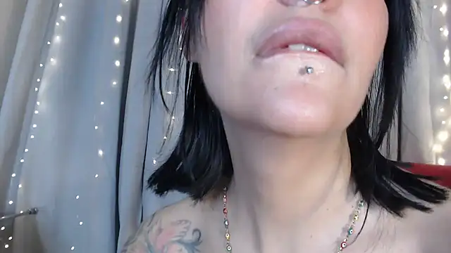Snapshot of Masha_Real_84 chatting on February 13, 2025, 12:24 am Masha Real 84 online show from February 13, 2025, 12:24 am