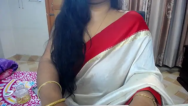 lady maeda  online show from December 18, 2024, 9:40 pm