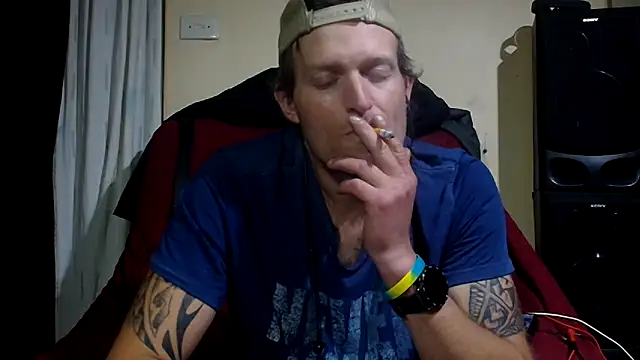 Snapshot of the-billy-blue chatting on June 16, 2026, 11:51 pm the-billy-blue online show from June 16, 2026, 11:51 pm
