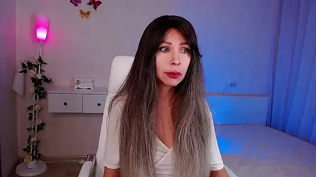 Snapshot of wendifoste chatting on November 17, 2025, 6:35 pm wendifoste online show from November 17, 2025, 6:35 pm