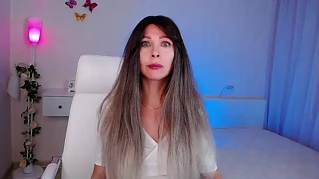 Snapshot of wendifoste chatting on November 21, 2025, 6:28 pm wendifoste online show from November 21, 2025, 6:28 pm